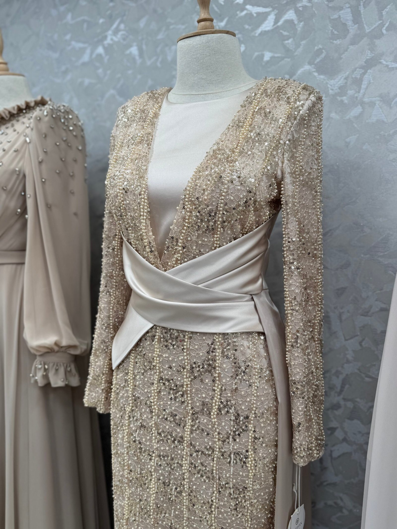 C27CA173 005F 4A69 BDB6 DB93597C75E2